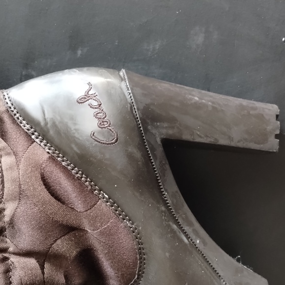 Coach boots brown coach C  with coach button - Picture 3 of 16